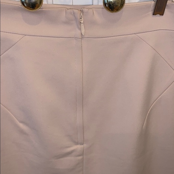 NWT H&M Light Tan Pencil Skirt back zip closure - Picture 4 of 9